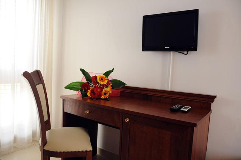 Agri Hotel Conte Salentino 圣伊西多罗 外观 照片