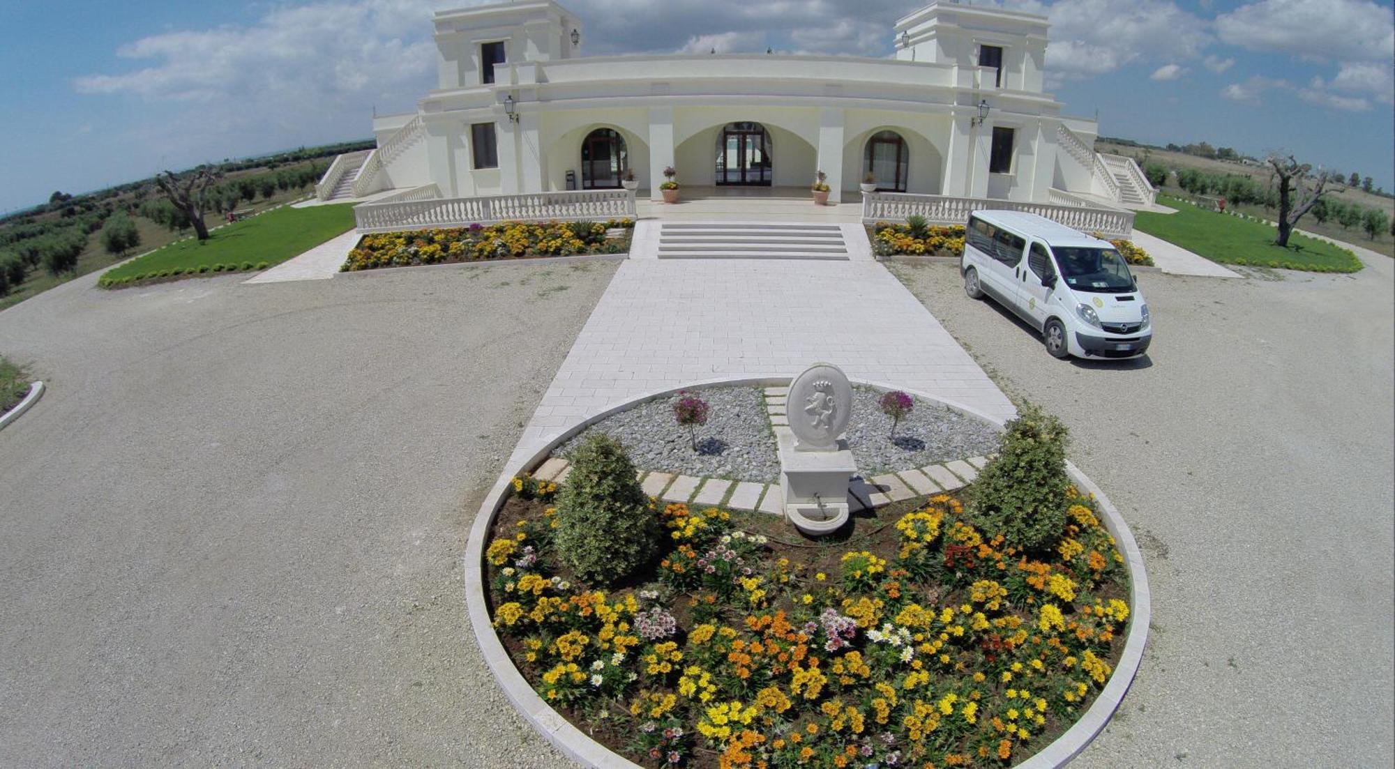 Agri Hotel Conte Salentino 圣伊西多罗 外观 照片